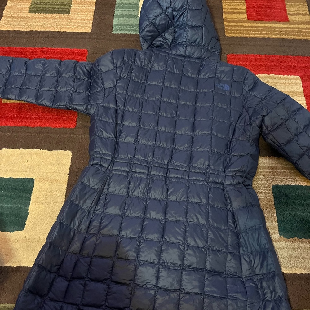 The North Face Women's ThermoBall Eco Parka navy